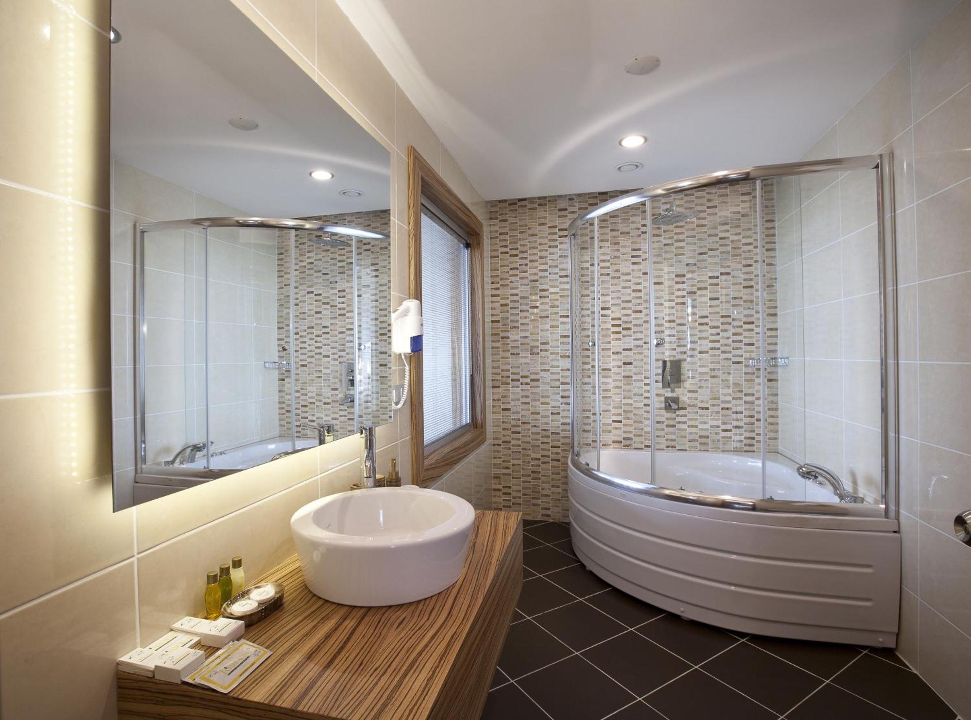 Fourway Hotel&Spa Dortyol Ngoại thất bức ảnh